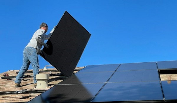 最新の太陽光パネル技術の革新を探る